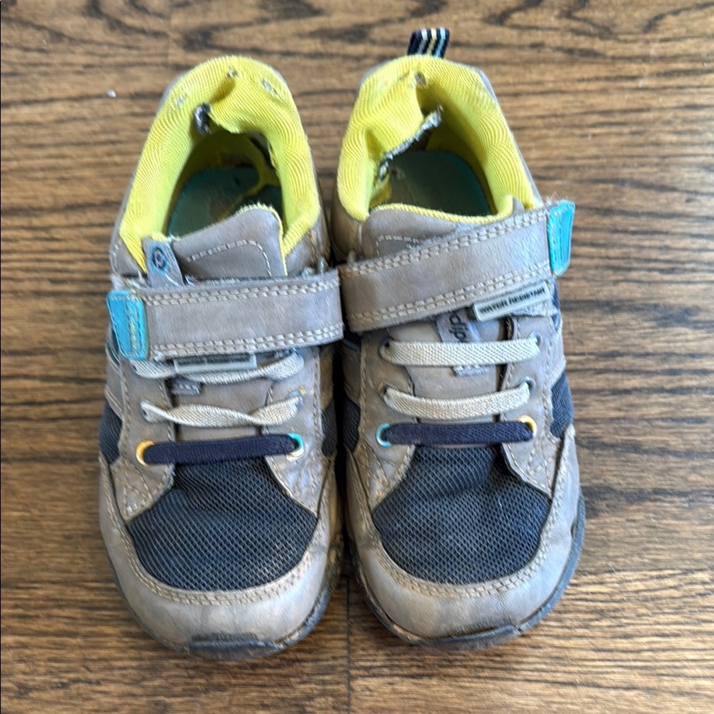 Pediped 29 EU (12-12.5 US) Velcro Sneaker Play Condition